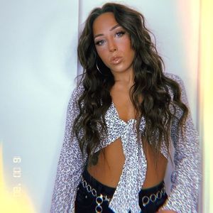 Meet your Posher, Alegra